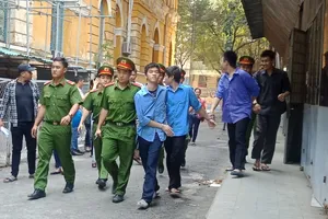 Trả thù nhầm, cả nhóm vướng vòng lao lý