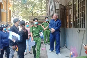 Mua bán hàng cấm, ra tòa nói bị ép cung