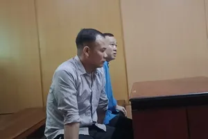 Tạm hoãn phiên tòa vì bị cáo phát bệnh