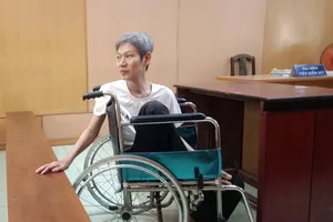 Mang mã tấu đi giải quyết mâu thuẫn nhưng chém nhầm người