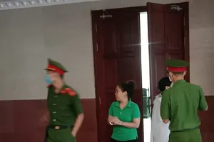 Bị cáo khai do làm ăn thua lỗ nên lừa đảo người quen