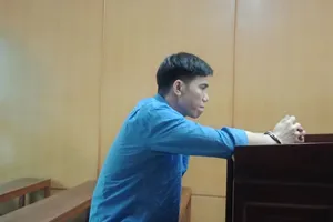 Người làm thuê dùng kích điện tự chế hại chủ