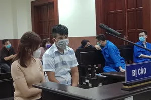 Cô gái giúp người yêu đòi nợ, rồi vào tù cùng người yêu