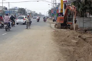 Đường Trần Não vẫn ngổn ngang… đón tết