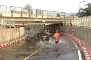 Hầm chui Bình Triệu ngập do sự cố về điện