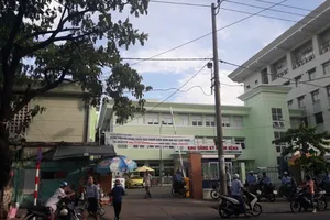 1 người bị đâm gục tại cây ATM