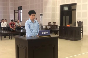 Nữ đầu bếp cứa cổ nam đồng nghiệp nhận 7 năm tù