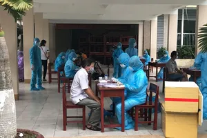 Đà Nẵng xét nghiệm COVID-19 cho người dân khu phong tỏa