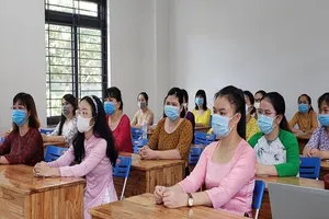Lễ khai giảng không học sinh: 'Cô trò sẽ gặp nhau khi an toàn'