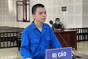 Lợi dụng COVID-19, lừa bán nhiệt kế lấy tiền đánh bạc