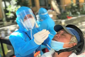 Đà Nẵng khẩn trương xét nghiệm hộ gia đình, tranh thủ 'thời điểm vàng' dập dịch