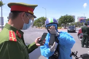 Người dân Đà Nẵng được cấp và sử dụng mã QR Code để tham gia các hoạt động 