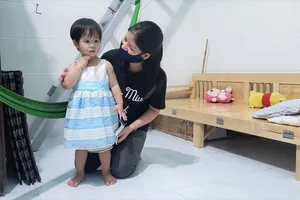 ‘Ba mẹ giữ sức khỏe, hẹn ra Tết hết dịch, con và cháu sẽ về’