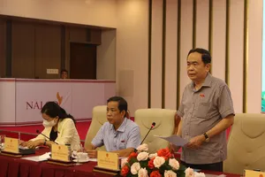 Phó Chủ tịch Quốc hội: Sửa luật để giảm tải ở các bệnh viện tuyến trên