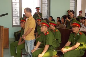 Bị cáo giả câm, tòa vẫn xử được