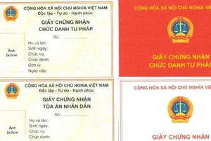 Mới: Thẩm phán, hội thẩm có giấy chứng minh