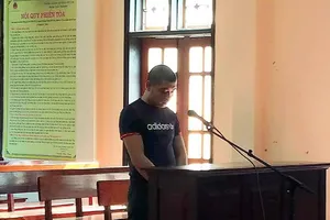 Trộm 'mẻ' lớn rồi trốn luôn trong khách sạn vẫn không thoát