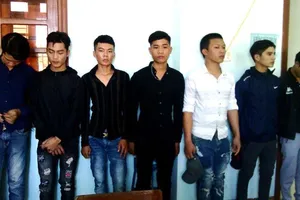 Khởi tố nhóm thanh niên hung hăng đánh người