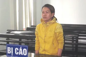 Bà chủ tiệm tóc đi tù vì rủ nhân viên bán dâm