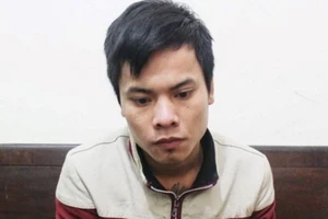 Siêu trộm điện thoại sa lưới vì mang iPhone 5 đi... bán dạo