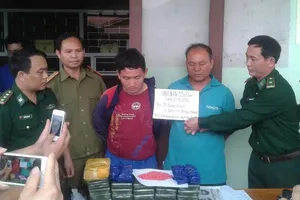Chặn hai người Lào mang số lượng ma túy khủng vào Việt Nam