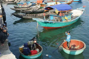 Khai trương 25 điểm bán hải sản đảm bảo an toàn ở Hà Tĩnh