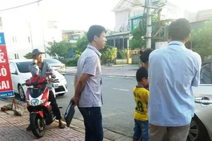 Cán bộ thuế bảo khách đi chỗ khác ăn, quán đang nợ thuế