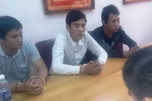 Tiền công chặt hạ gỗ quý trong rừng là 200.000 đồng