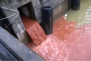 Chưa thể khẳng định video xả nước màu đỏ là ở Formosa 