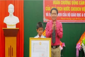 Học sinh lớp 5 được Chủ tịch nước tặng huân chương