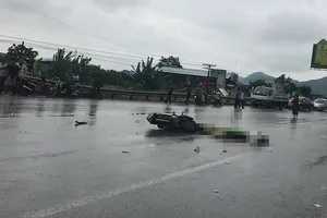 Cha bị tai nạn tử vong trên đường đến viện chăm con