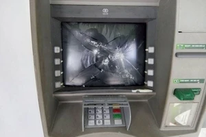 'Phê' ma túy đi đập phá trụ ATM 