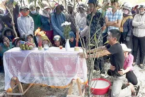 Sát hại bé trai 6 tuổi rồi mang xác đi phi tang?