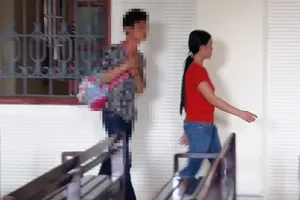 Chồng khai ngoại tình, vợ đánh ghen được giảm án