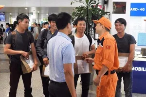 Đưa 4 thuyền viên bị nạn ở Nam Phi về nước