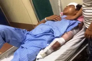 Truy tìm tài xế cán nát tay thanh niên rồi bỏ chạy