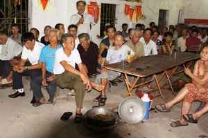 Đã họp “sửa sai” vụ khai trừ dân ra khỏi xóm