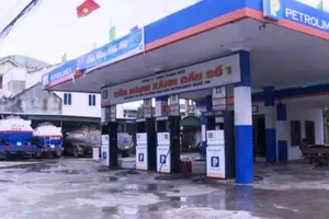 Vụ 2 triệu lít xăng dỏm: Khởi tố thêm 2 bị can