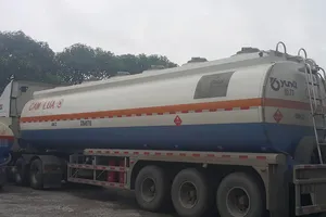 Nhiều ngành quản, sao vẫn để lọt 2 triệu lít xăng bẩn?