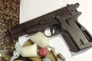 Vừa ra tù đã sắm súng, mua ma túy về chôn dưới nền nhà