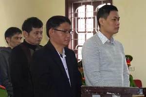 Thoát án tử hình nhờ phát hiện 2 bị can định tự tử 