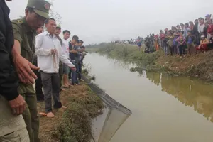 Chính quyền quăng lưới bắt 'cá thần' ở Nghệ An