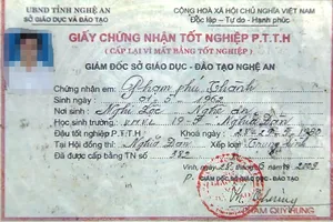 Trưởng công an xã bị kỷ luật vì xài giấy giả