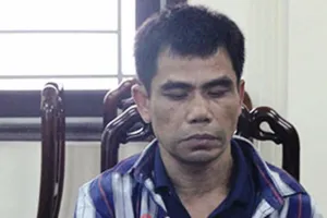 Bắt giữ người đàn ông giắt súng K59 chạy xe tốc độ cao