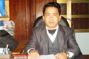 Khởi tố chủ tịch và phó chủ tịch xã lạm quyền bán 283 lô đất