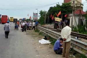 Mẹ tử vong, con nguy kịch do bị tàu tông