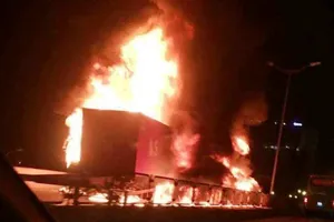 Thương tâm thai phụ tử vong trong vụ cháy xe