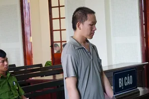 Kẻ mang ma túy rút dao chống biên phòng lãnh án tù chung thân 