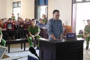 Đề nghị phạt thật nặng tài xế cán qua đầu nam sinh