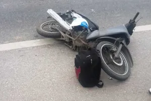 Xe biển đỏ va chạm làm chết nữ sinh viên ngành y 